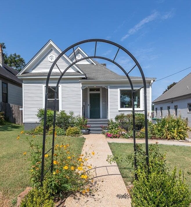 Property Photo: 519 Summitt St TN 38104
