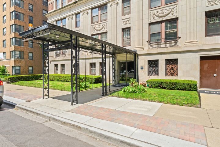 Property Photo:  5000 N Marine Drive 7D  IL 60640 