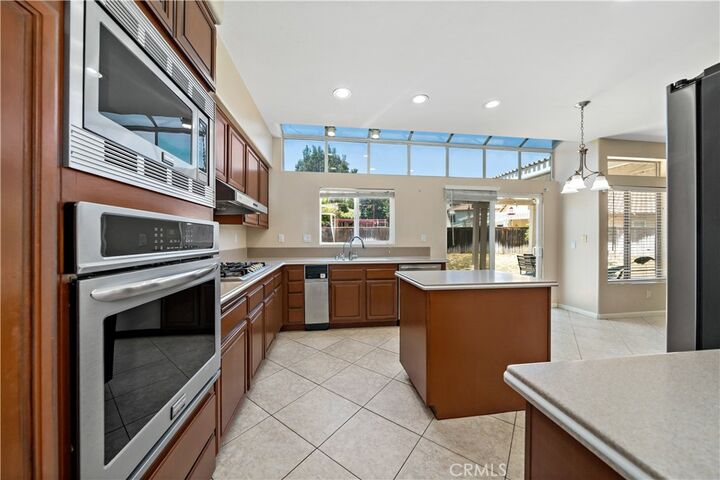 Property Photo:  42025 Boothill Lane  CA 92562 