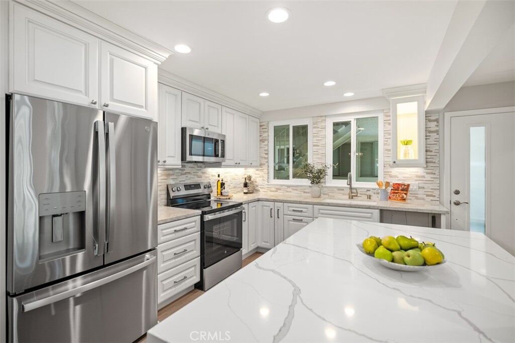 Property Photo:  476 Calle Cadiz A  CA 92637 