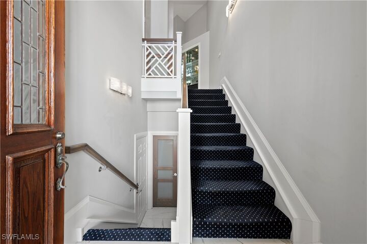 Property Photo: 167 Colonade Circle FL 34103