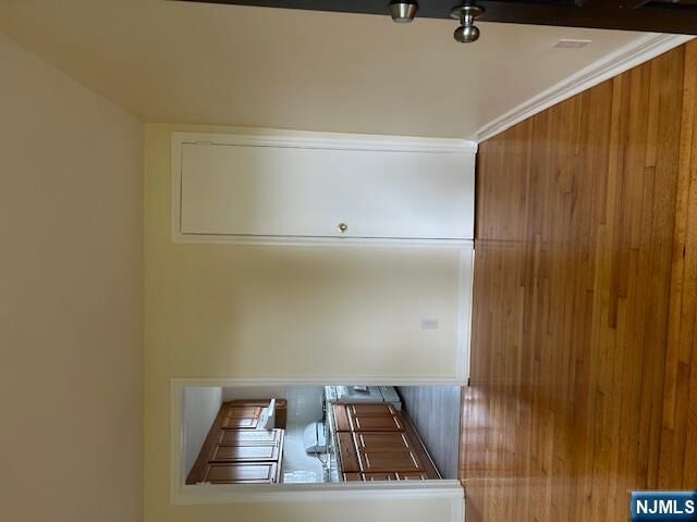 Property Photo:  415 H Ridge  NJ 07031 