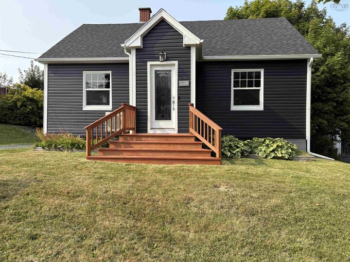 34 Belmont Avenue  Stellarton NS B0K 1S0 photo
