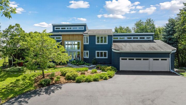 Property Photo: 10460 Bluff Circle MN 55318