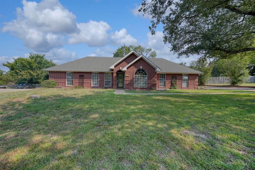 Property Photo:  803 Brownwood Circle  TX 75771 