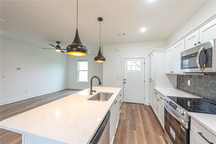 Property Photo: 3185 W Salida Lane AR 72704