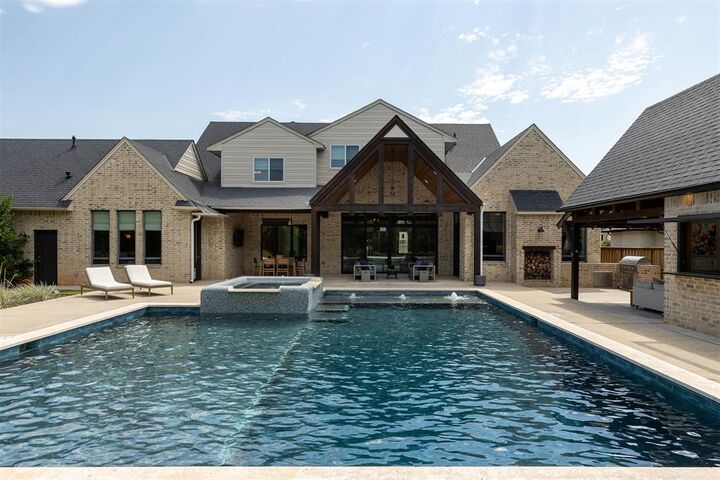 Photo de la propriété:  5101 Water Oak Way  OK 73034-6441 