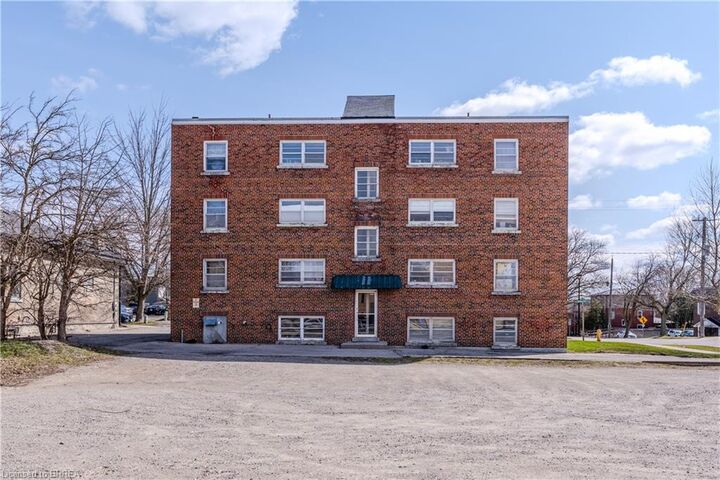 Property Photo: 88 Charlotte Street ON N3T 2X3