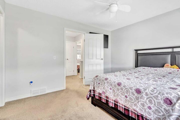 Photo de la propriété:  59 Martin Crossing Park NE  AB T3J 3N6 