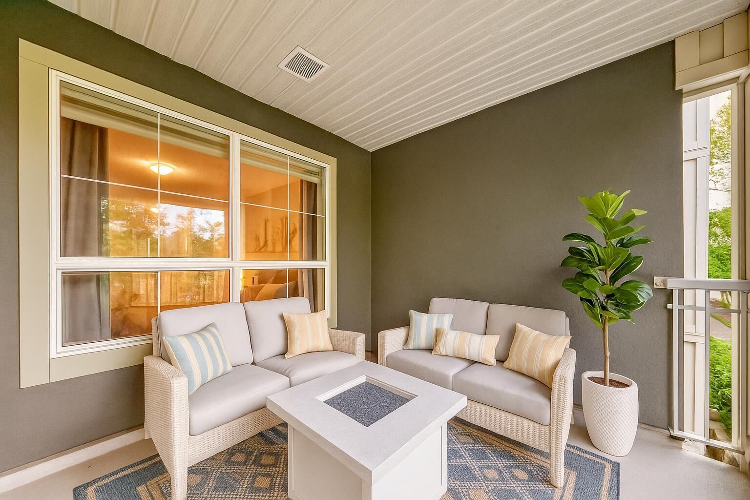 Property Photo:  35 Richard Court SW 241  AB T2E 7N9 