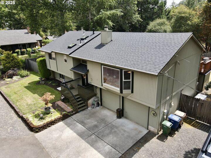Property Photo: 14300 SE Fairoaks Ave OR 97267