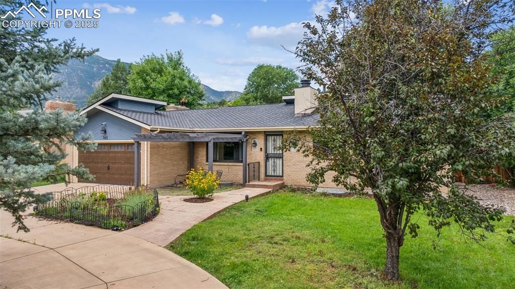 Property Photo:  165 Clubridge Place  CO 80906 