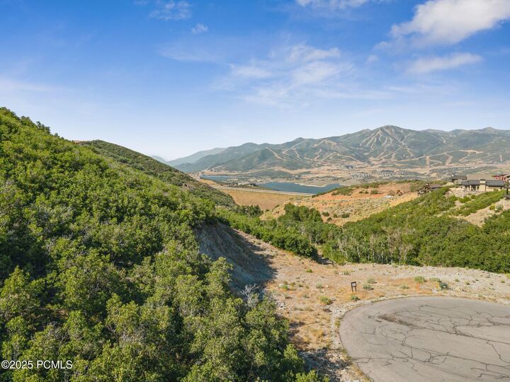 Property Photo: 11416 N Fox Hollow Court UT 84036