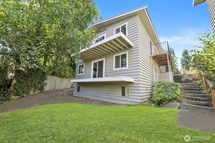 Property Photo: 9528 9th Avenue NW WA 98117