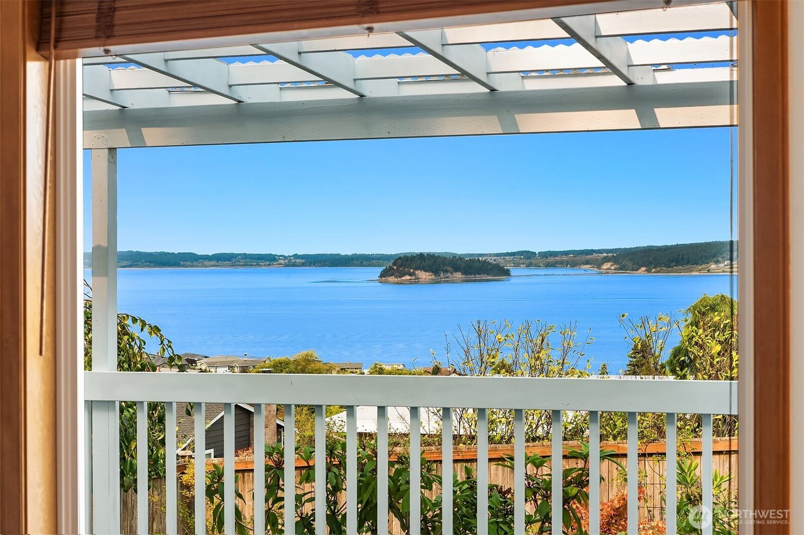 Property Photo: 1021 N Sunset Drive WA 98282