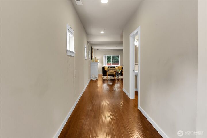 Property Photo: 15796 SE 164th Place WA 98058