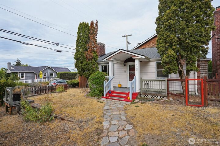 Property Photo: 6902 35th Avenue SW WA 98126