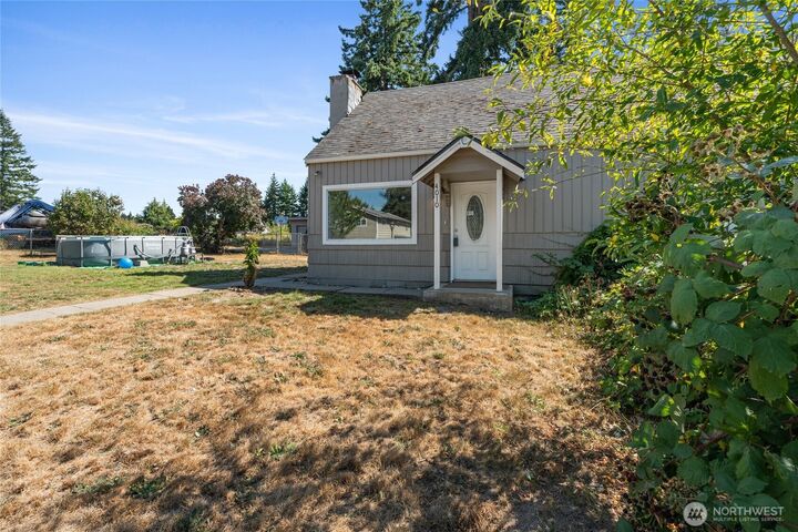 Property Photo:  4010 SE Lovell Street  WA 98366