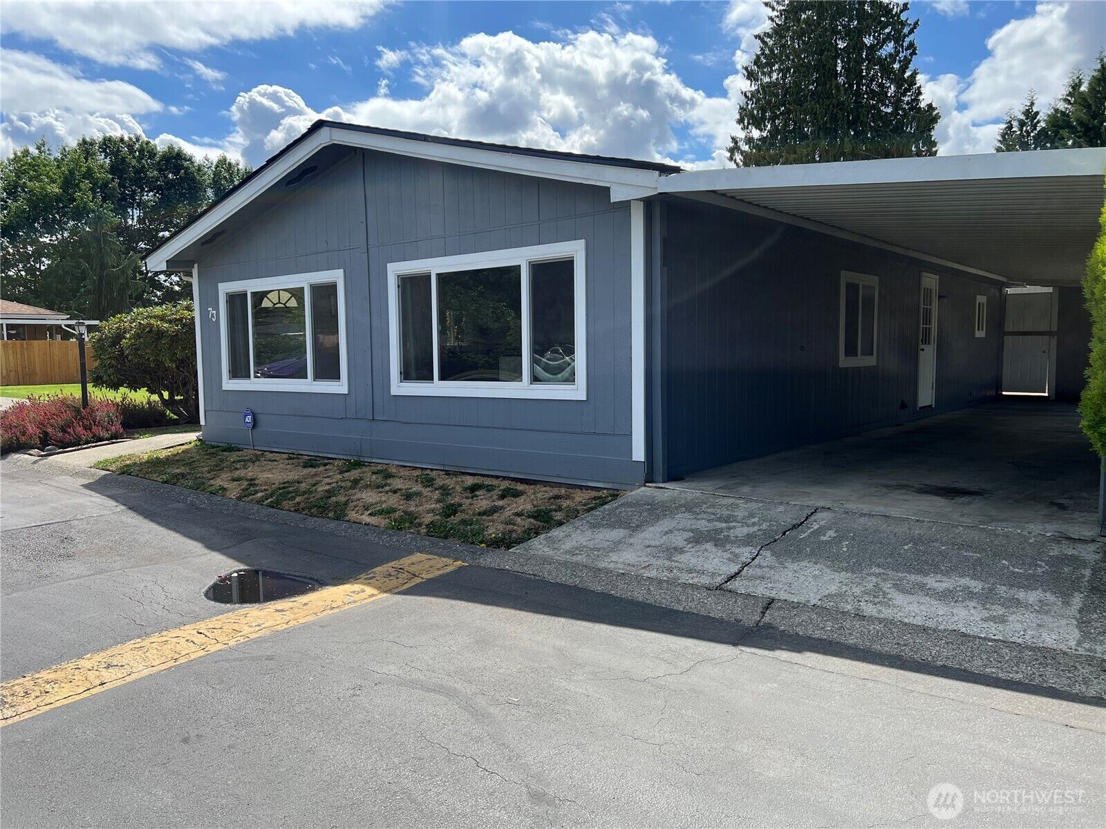 Property Photo: 707 37th Street SE 73 WA 98002