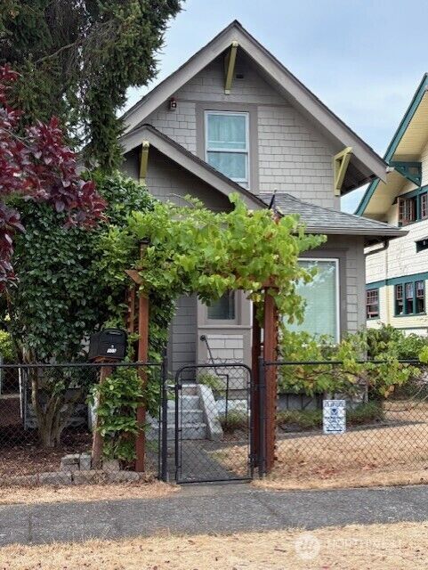 Property Photo:  505 S 35th Street  WA 98418 