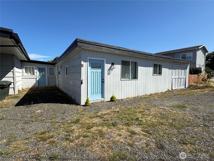 Property Photo: 1416 Washington Avenue S WA 98631