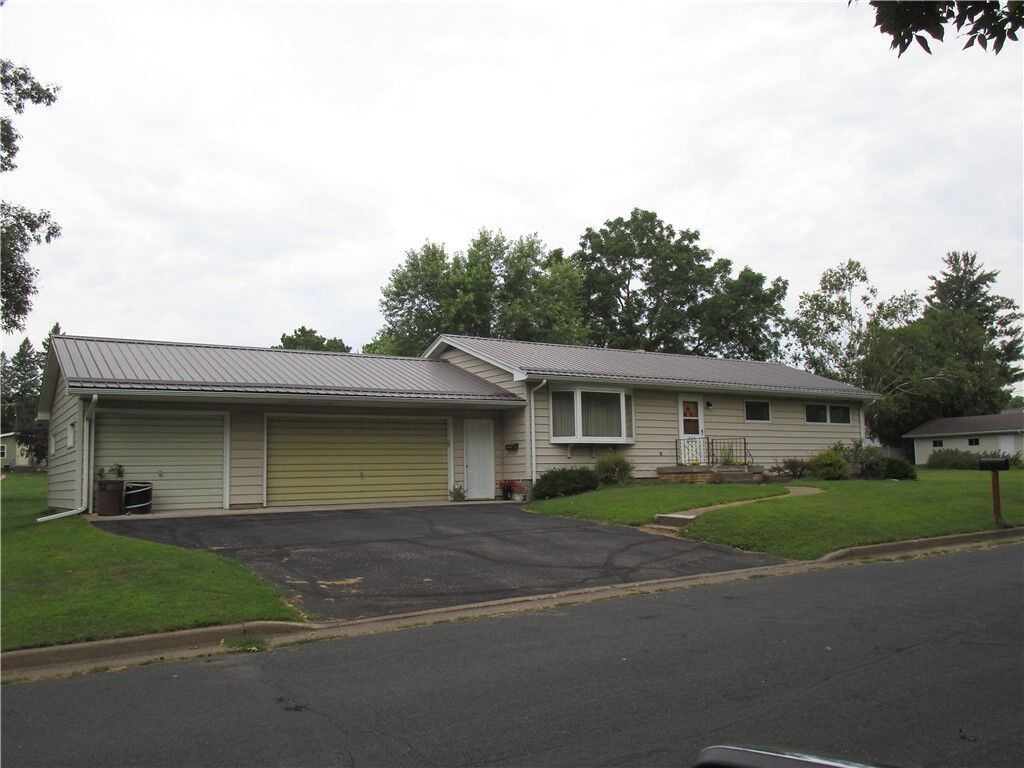 Property Photo:  604 E 10th Street S  WI 54848 
