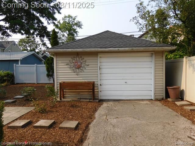 Property Photo: 891 Humphrey MI 48009