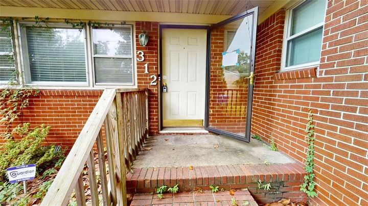 Property Photo: 312 Tatemstown Rd VA 23325