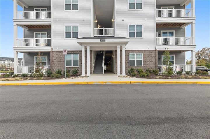 Property Photo:  1509 Waitsel Dr 204  VA 23320 