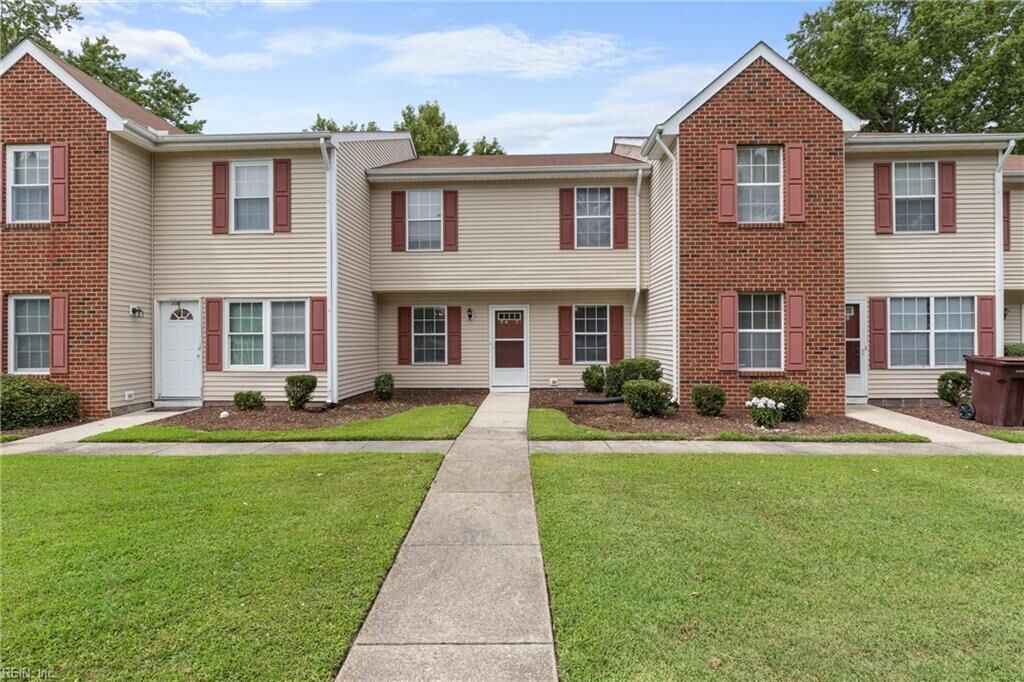 Property Photo: 3472 Clover Meadows Dr VA 23321