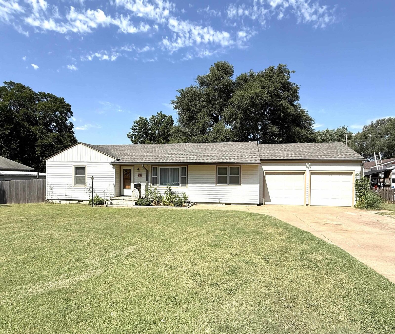 Property Photo:  416 N Pennsylvania  KS 67003 
