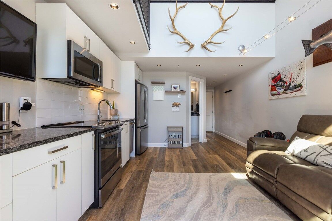 Property Photo:  100 Basecamp Way 215  CO 80443 