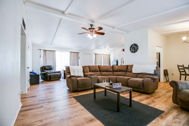 Property Photo: 2709 Rice Ave TX 76904