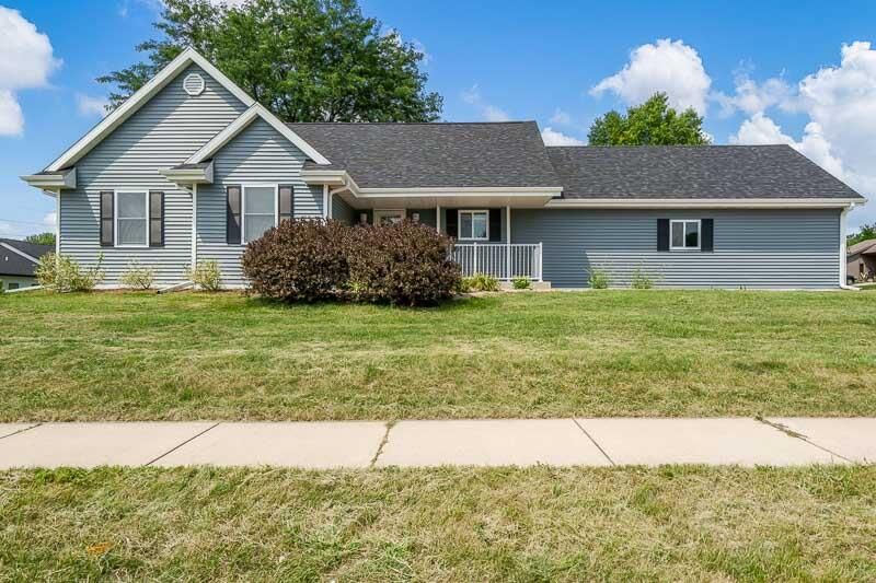 Property Photo: 517 Waveland Road WI 53548