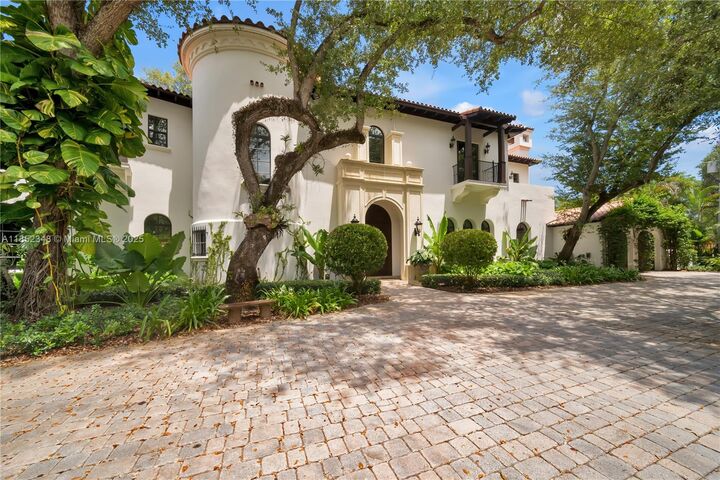 Property Photo: 8301 SW 53rd Ave FL 33143