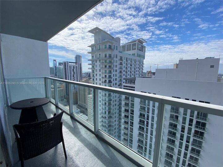 Property Photo:  253 NE 2nd St 3306  FL 33132 