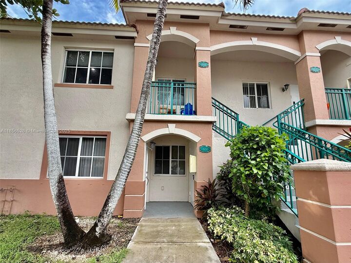 Property Photo: 1251 SE 29th St 102-26 FL 33035