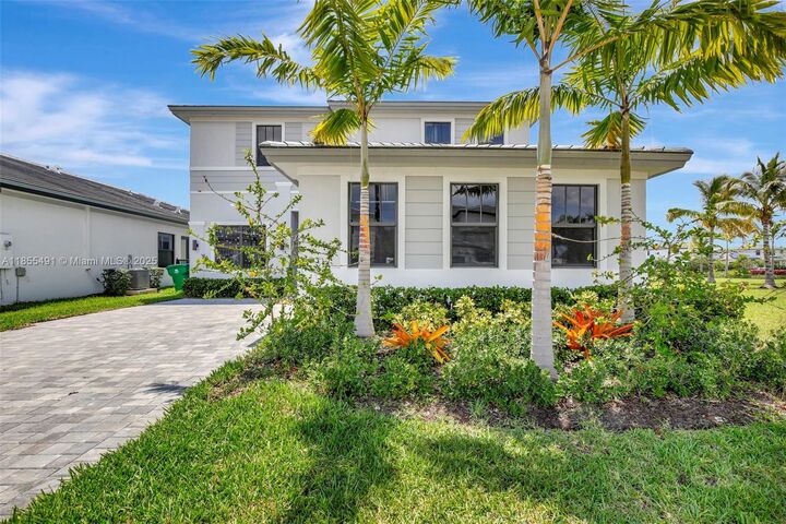 Property Photo: 4520 SW 173rd Ave FL 33029