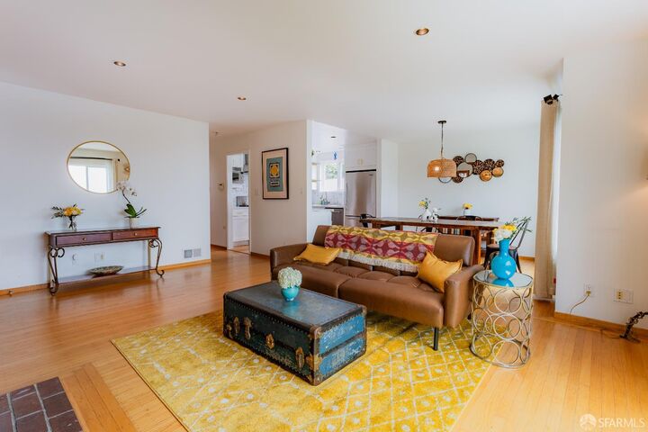 Property Photo: 148 Marview Way CA 94131