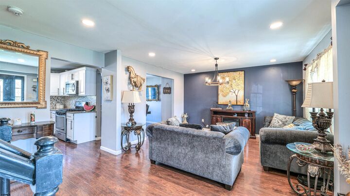 Property Photo:  46 Crestwood Cir Cir  NJ 08234 