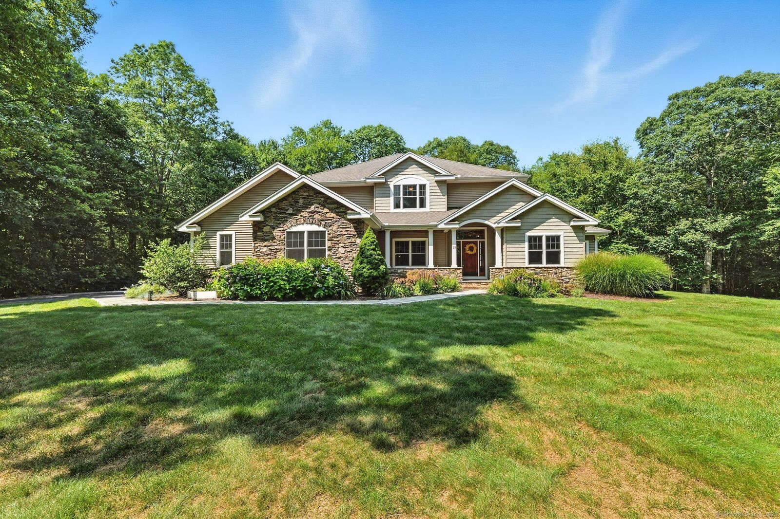 Property Photo:  15 Forest Lane  CT 06084 