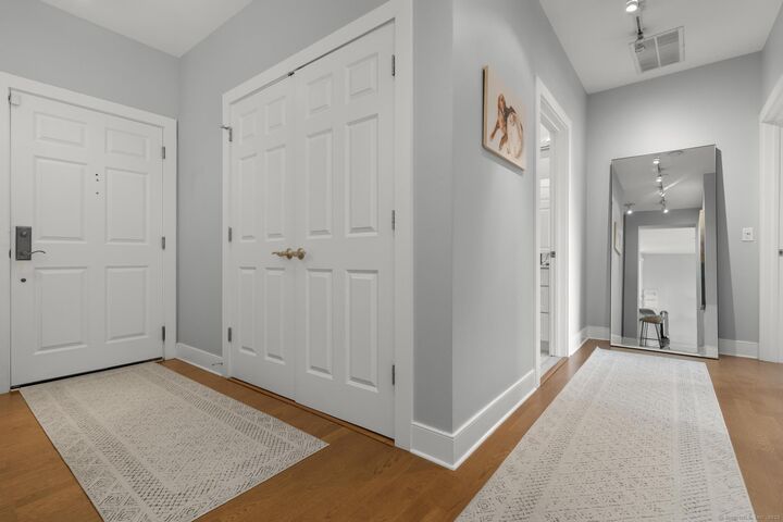 Property Photo:  77 Havemeyer Lane 313  CT 06902 