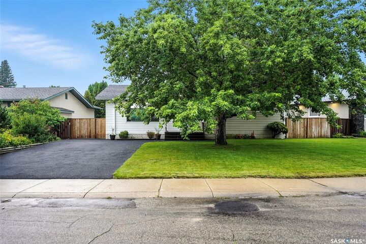 Property Photo:  2210 Easthill  SK S7J 3E2 
