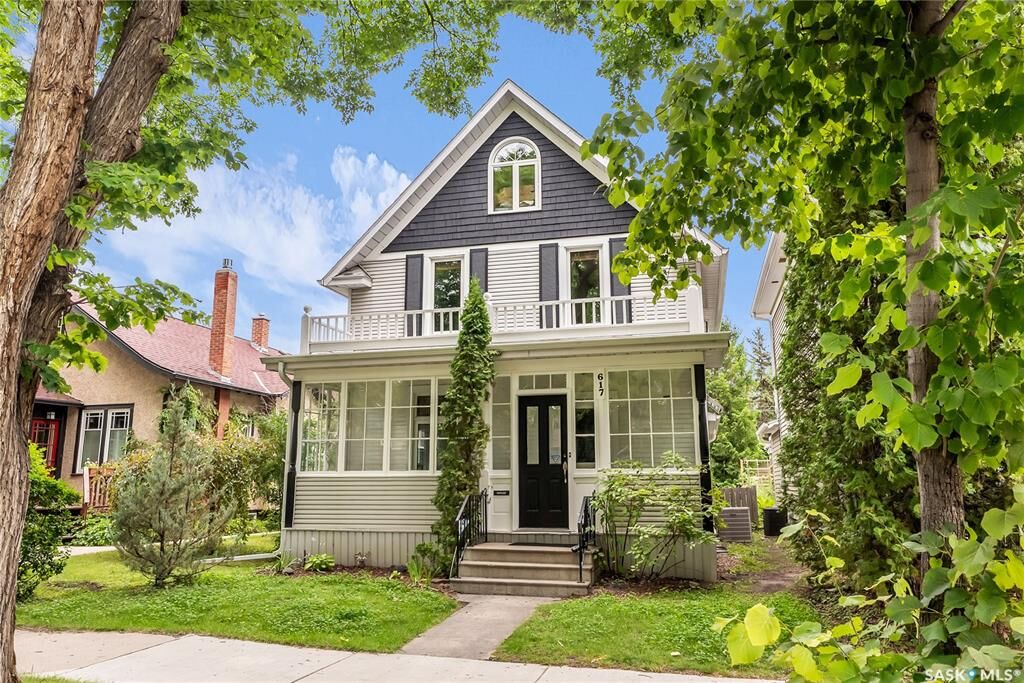 Property Photo:  617 Lansdowne Avenue  SK S7N 1E2 