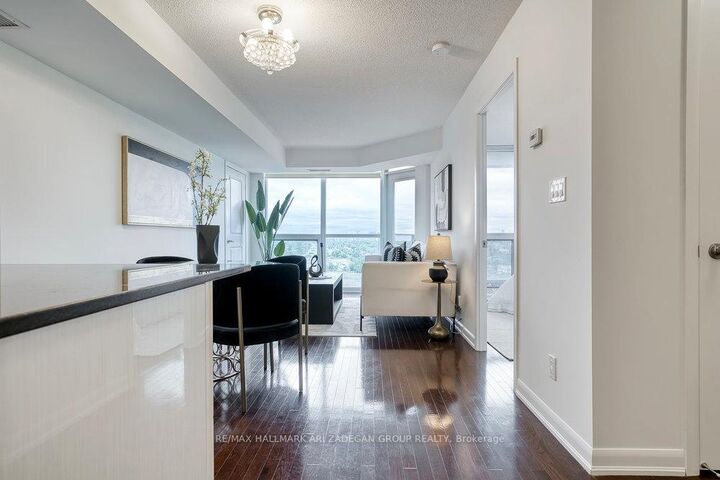 Property Photo: 5791 Yonge Street 1602 ON M2M 0A8