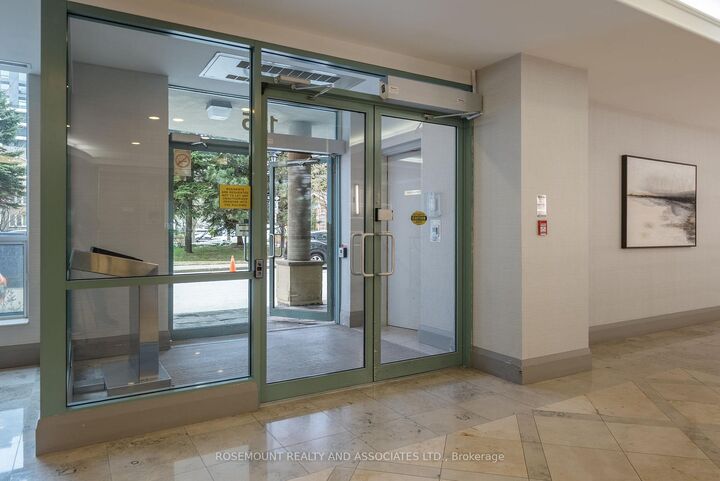 Property Photo: 125 Omni Drive 2039 ON M1P 5A9