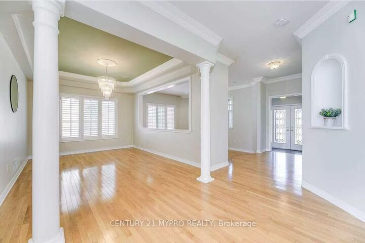 Photo de la propriété: 2201 Galloway Drive ON L6H 5M1