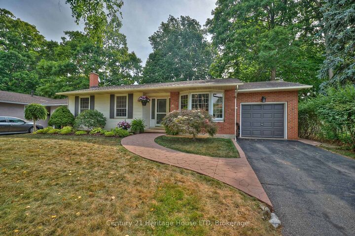 25 Birchpark Drive  Grimsby ON L3M 4M9 photo