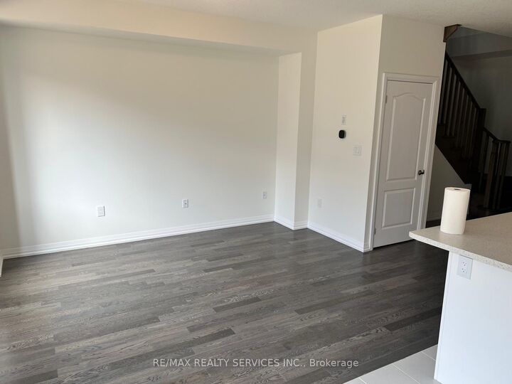 Property Photo: 124 Granville Crescent ON N3W 0J7