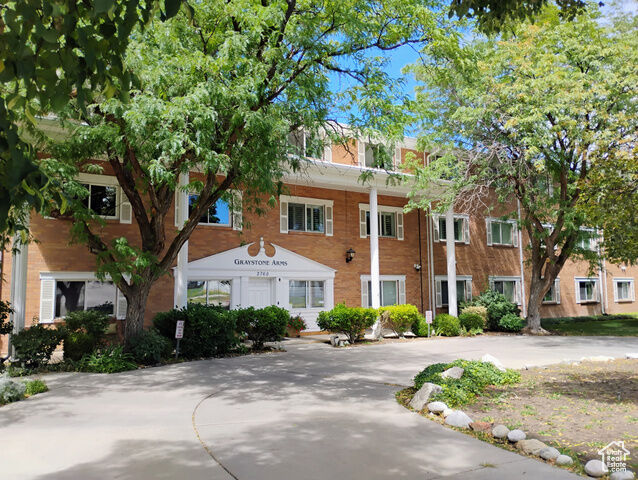 2760 S Highland Dr E 7  Salt Lake City UT 84106 photo